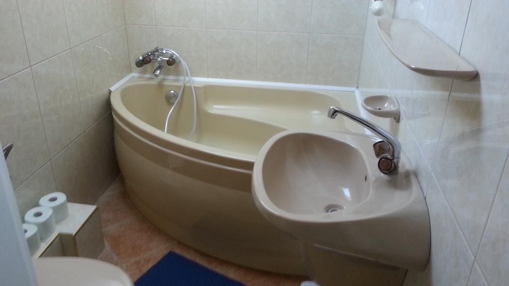Csokonai Guesthouse Zamardi Ruang foto